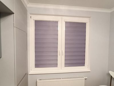 Роллайт 2 на стеклопакет с тканью день-ночь (зебра)